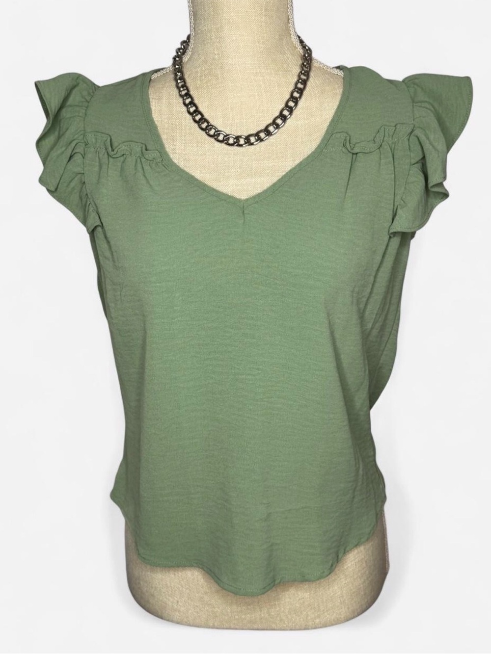 Fair Haven Green ruffle top with a boho vibes size: M